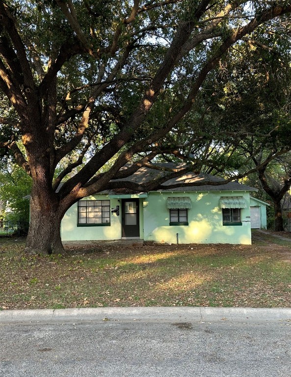 652 Schieme Street River Oaks TX 76114