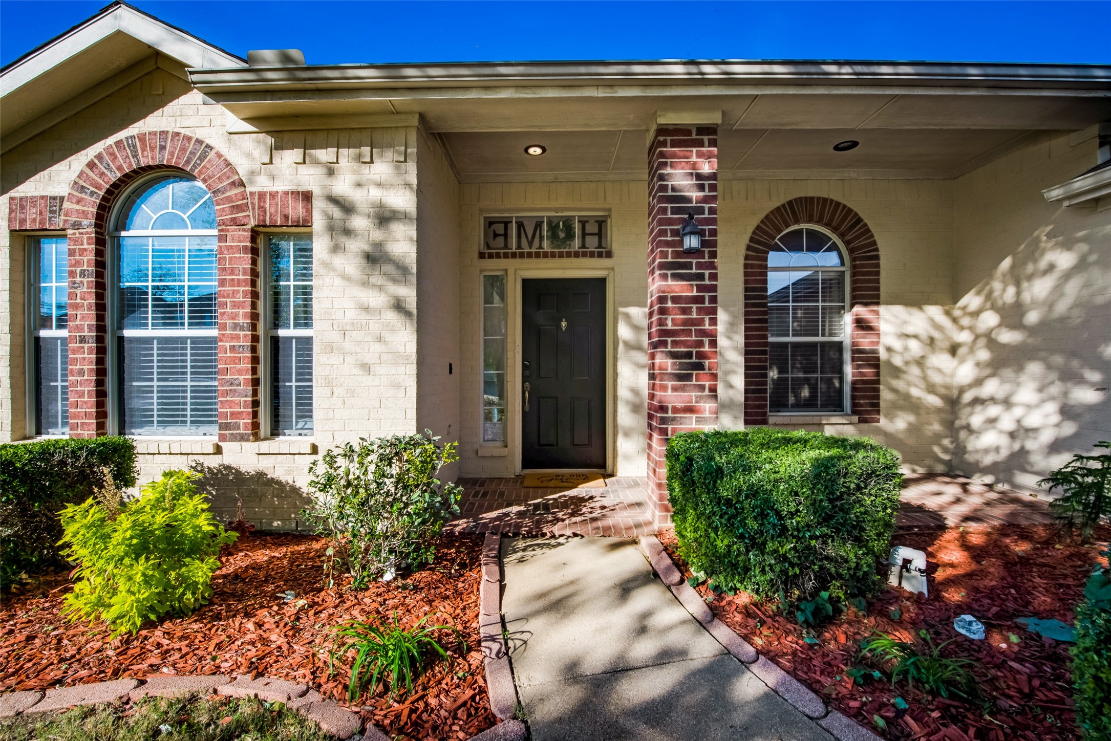 2732 Excalibur Drive Grand Prairie TX 75052