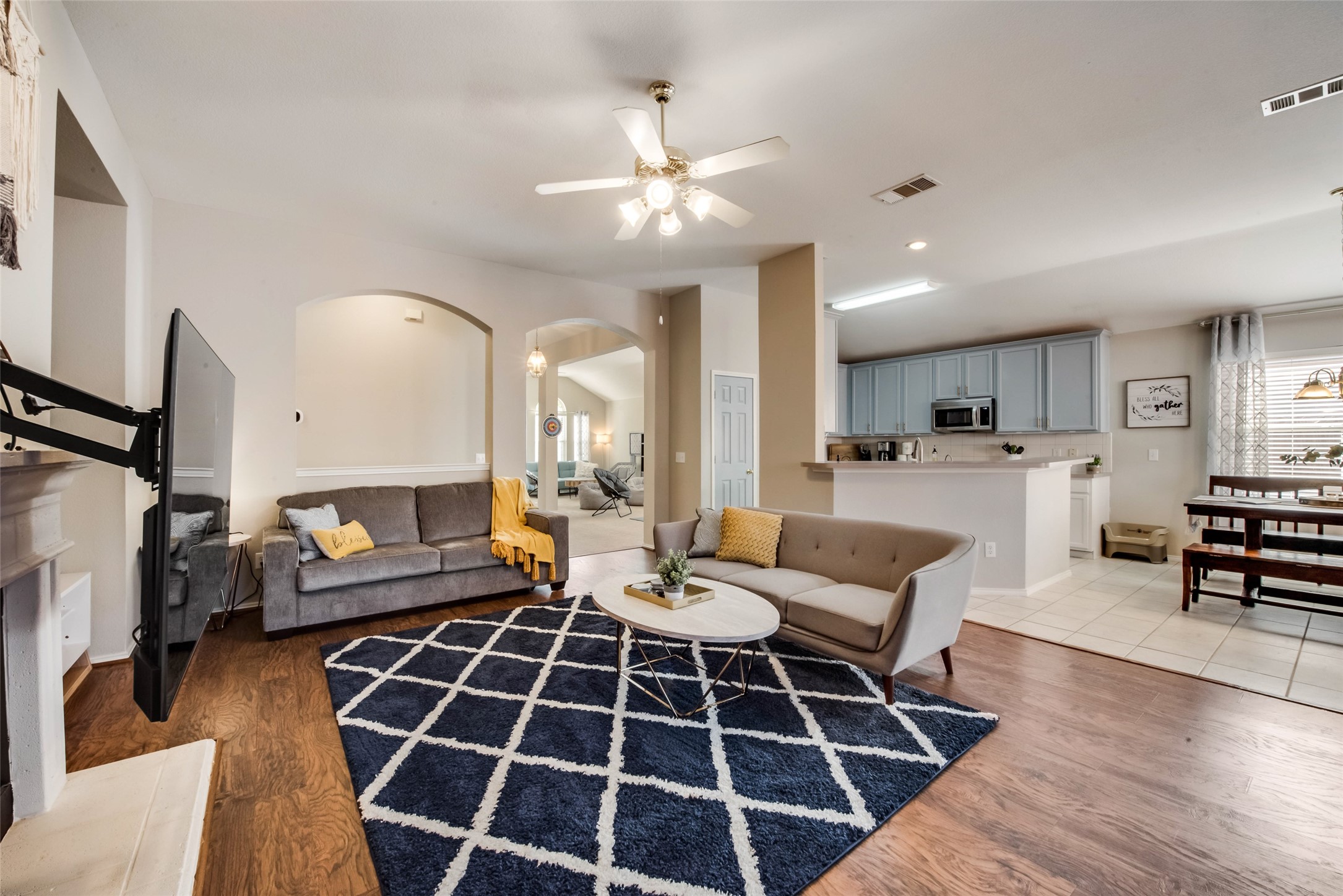 2732 Excalibur Drive Grand Prairie TX 75052
