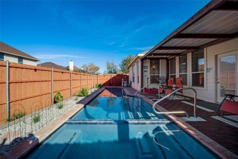 2732 Excalibur Drive Grand Prairie TX 75052