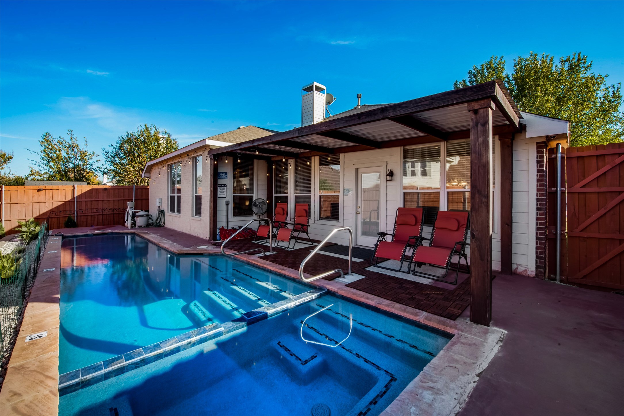 2732 Excalibur Drive Grand Prairie TX 75052