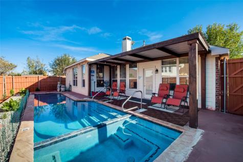 2732 Excalibur Drive Grand Prairie TX 75052