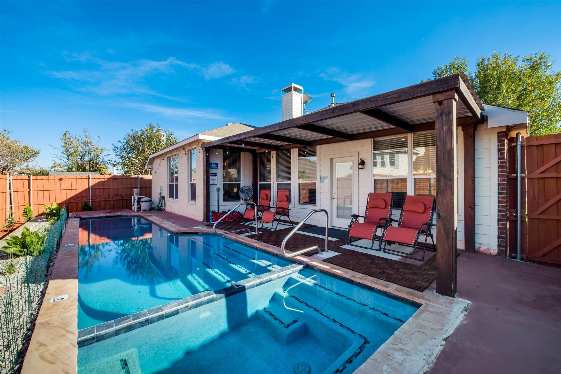 2732 Excalibur Drive Grand Prairie TX 75052