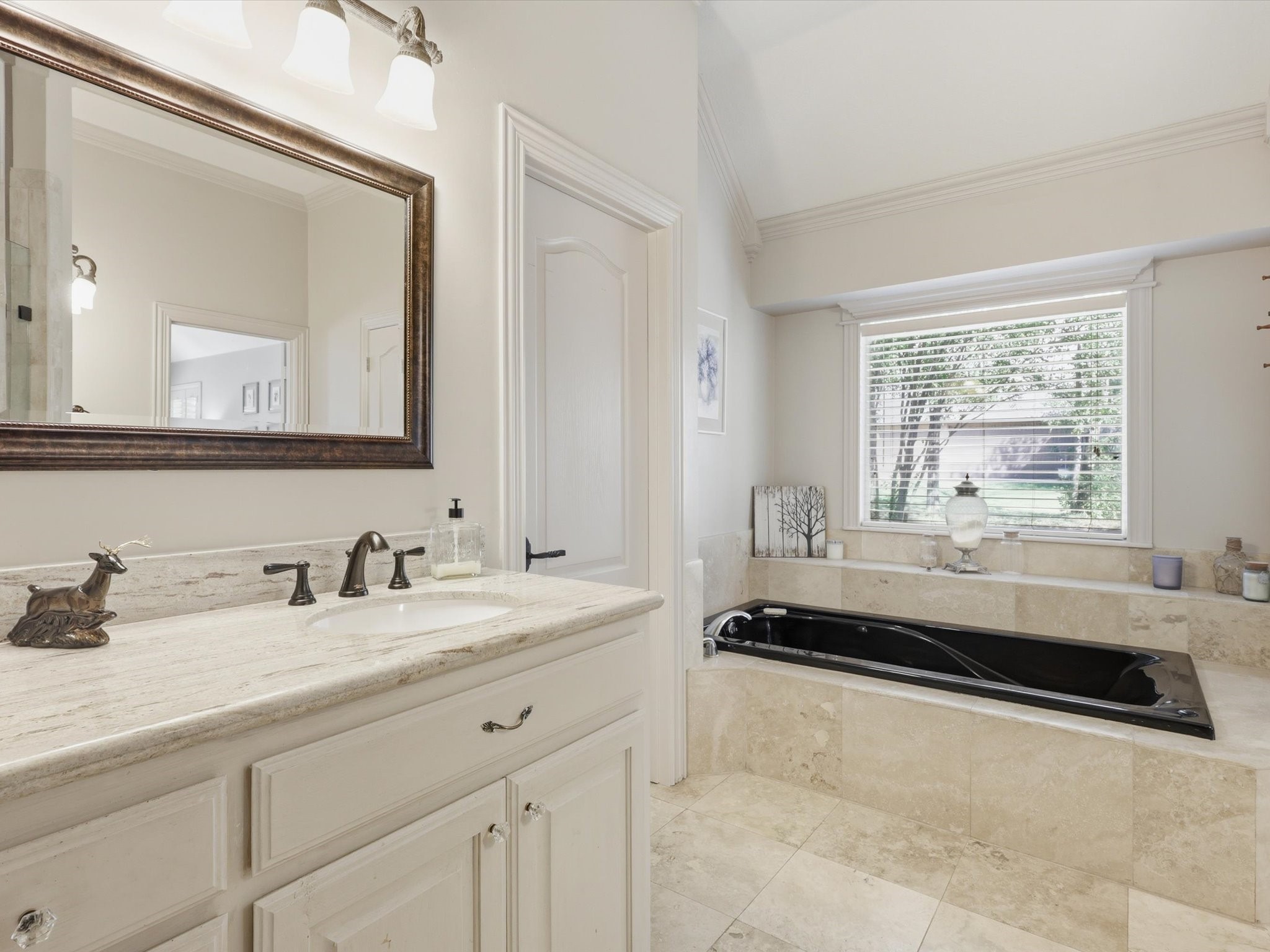 142 Crown Ridge Court Fort Worth TX 76108