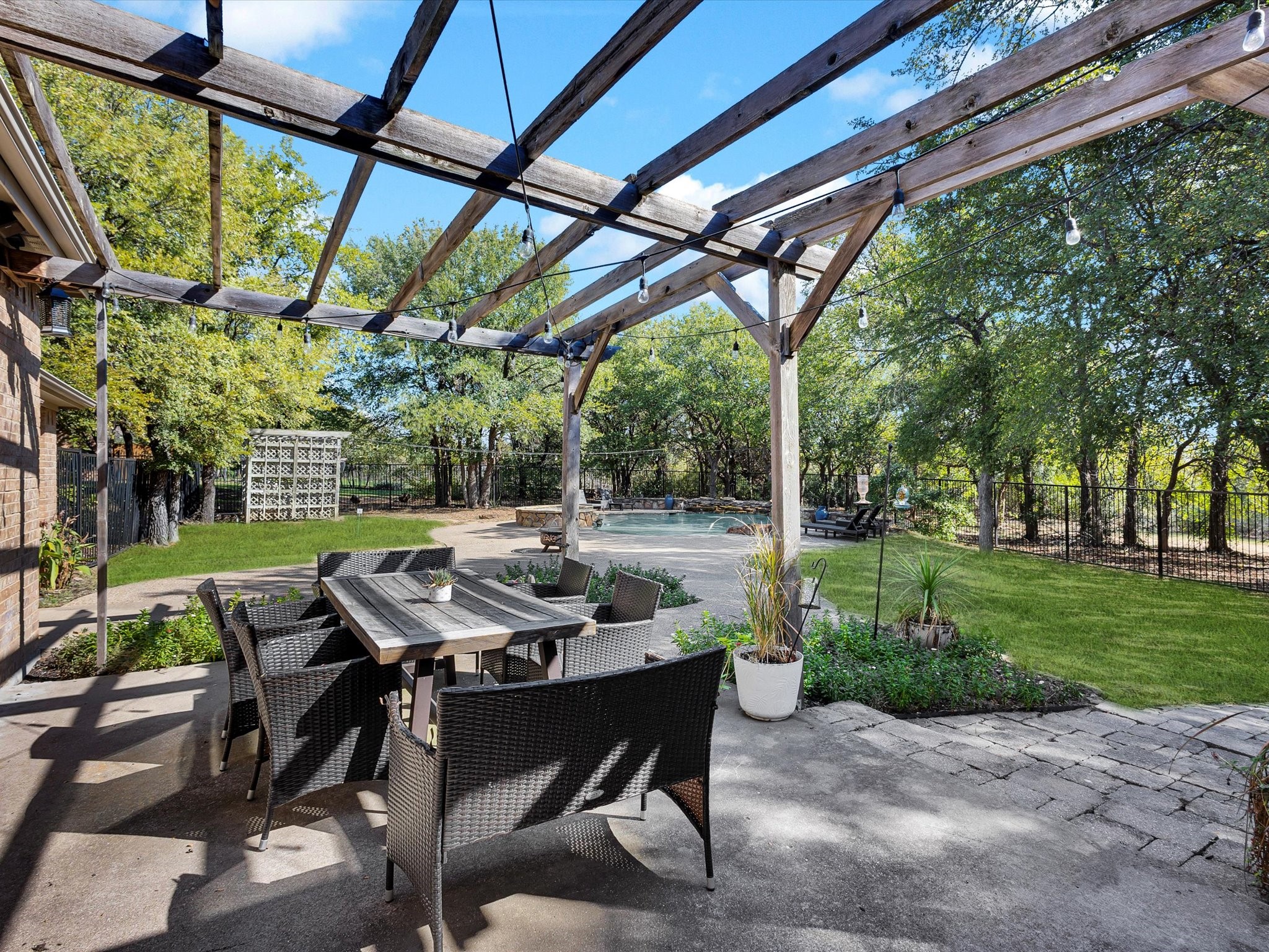 142 Crown Ridge Court Fort Worth TX 76108
