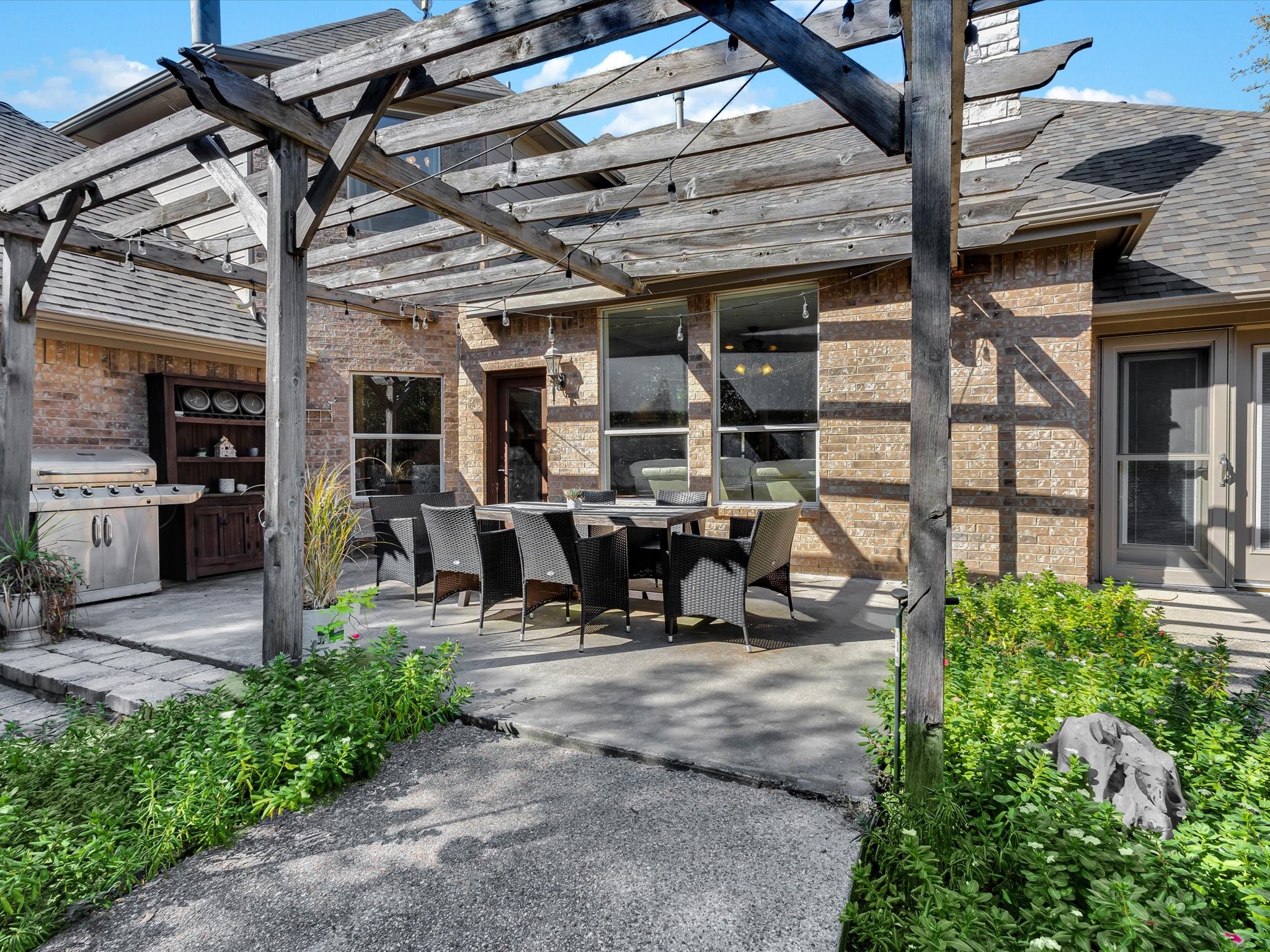 142 Crown Ridge Court Fort Worth TX 76108