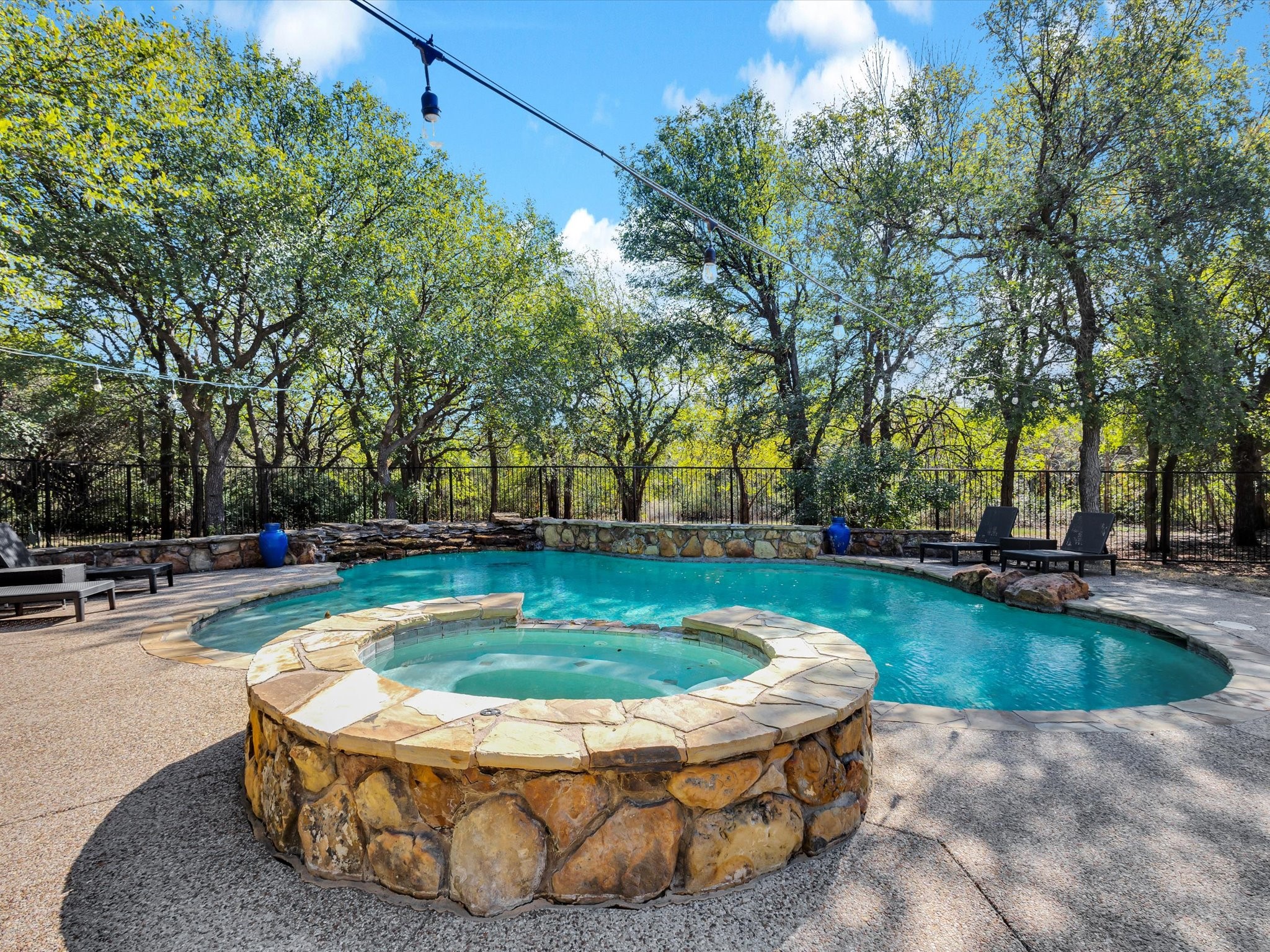 142 Crown Ridge Court Fort Worth TX 76108