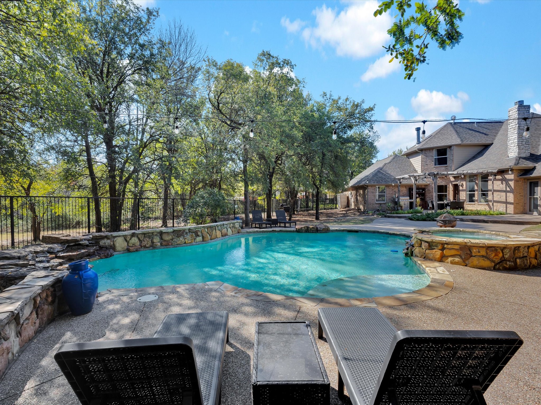 142 Crown Ridge Court Fort Worth TX 76108