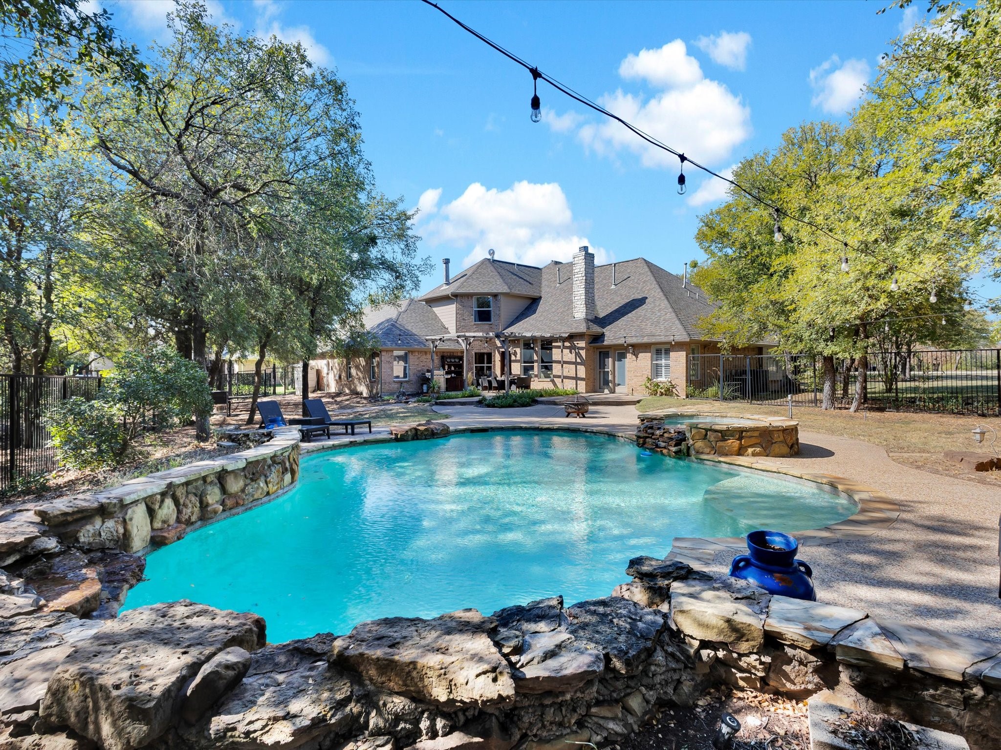142 Crown Ridge Court Fort Worth TX 76108