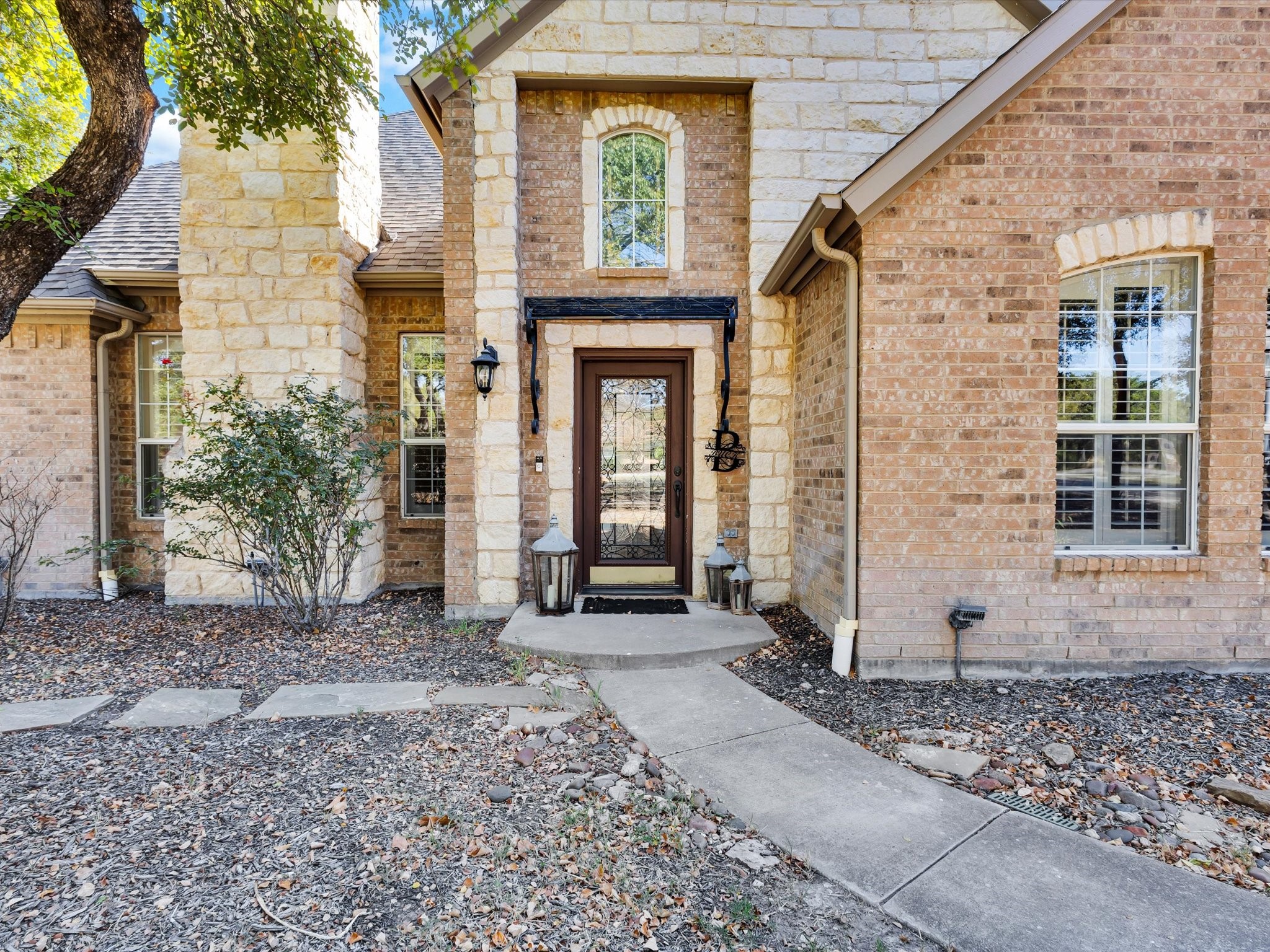 142 Crown Ridge Court Fort Worth TX 76108