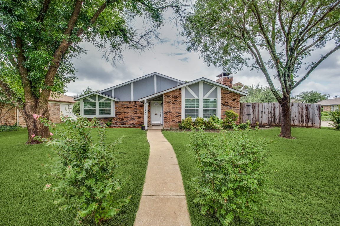 5529 Pike Place Garland TX 75044