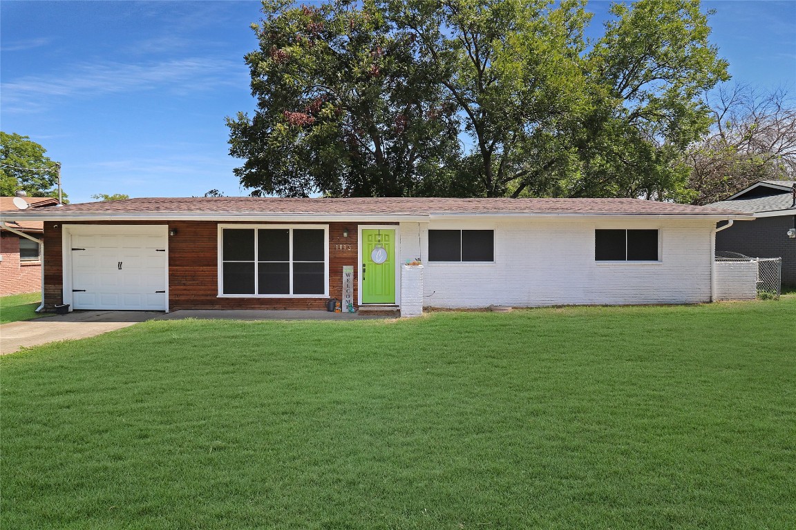 1113 Sproles Drive Benbrook TX 76126