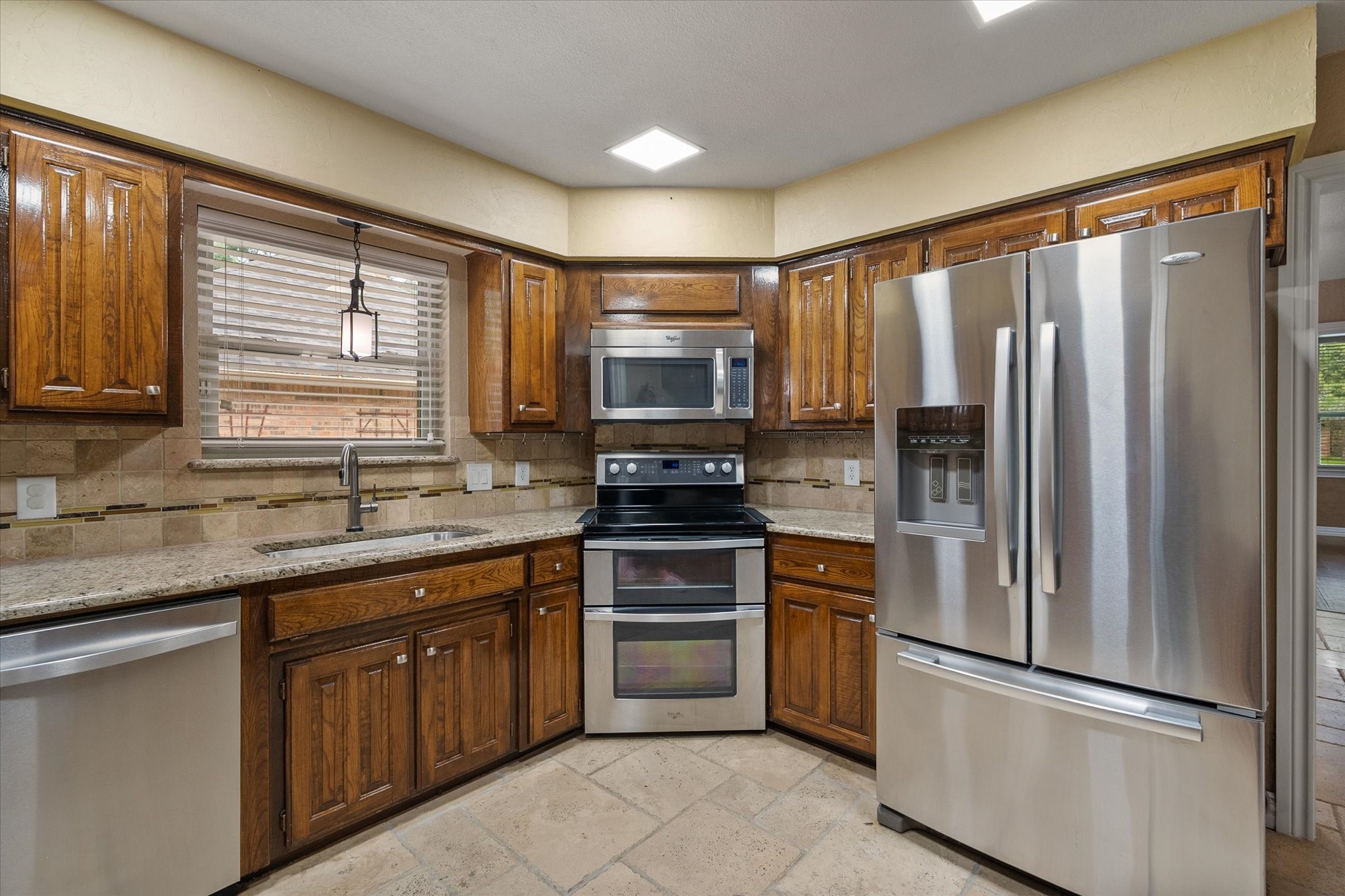 823 Kingston Drive Mansfield TX 76063
