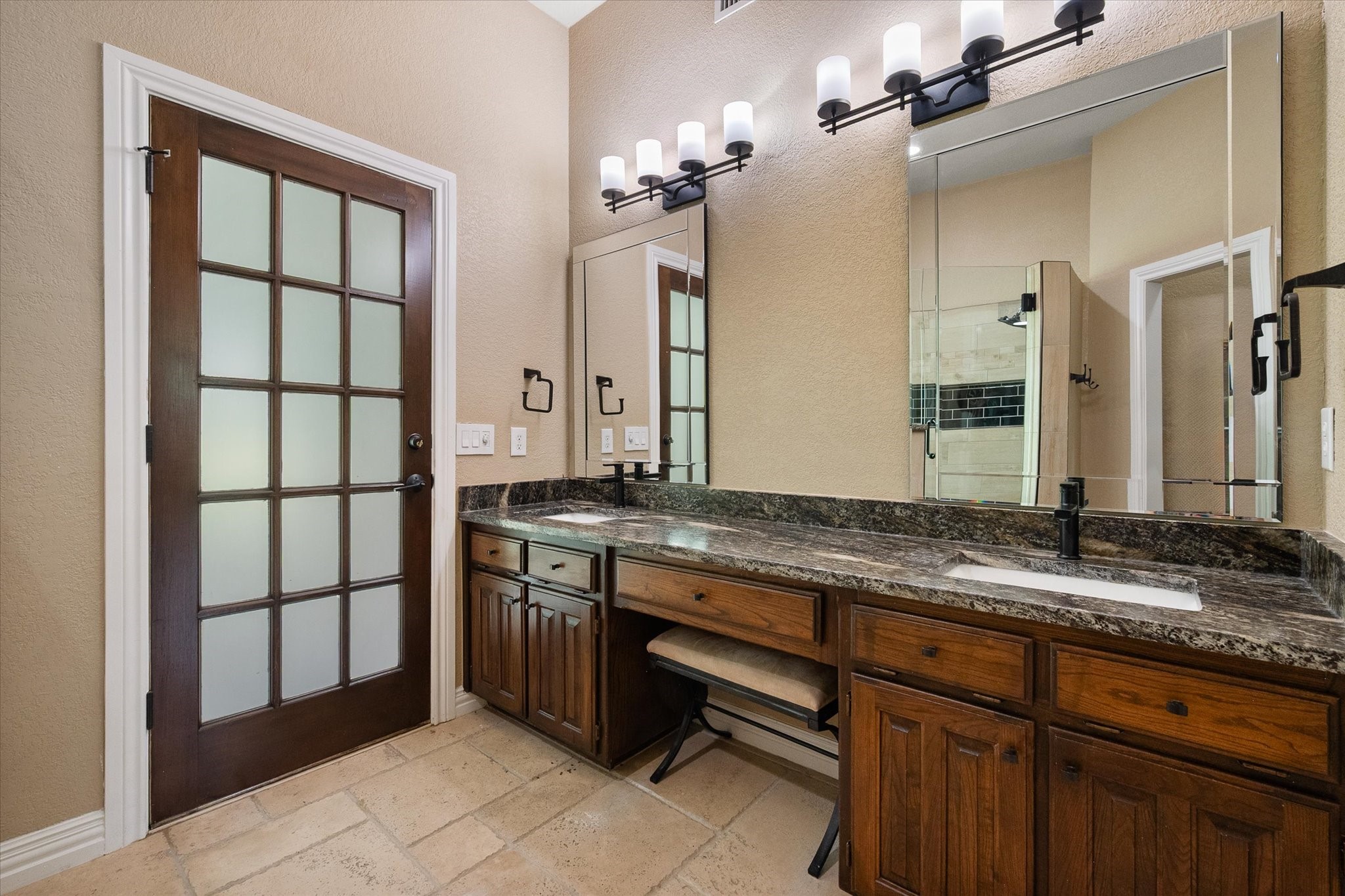 823 Kingston Drive Mansfield TX 76063