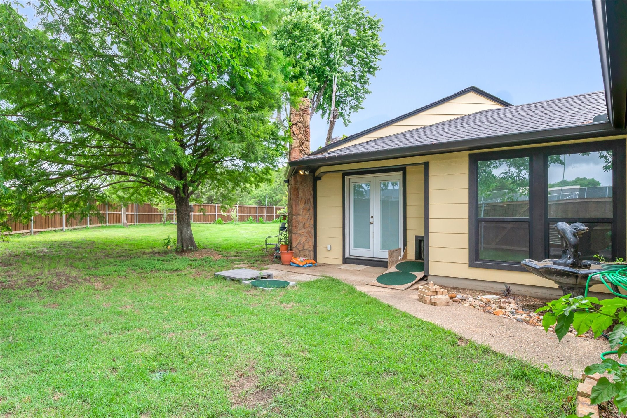 1203 N Spring Street Grand Saline TX 75140