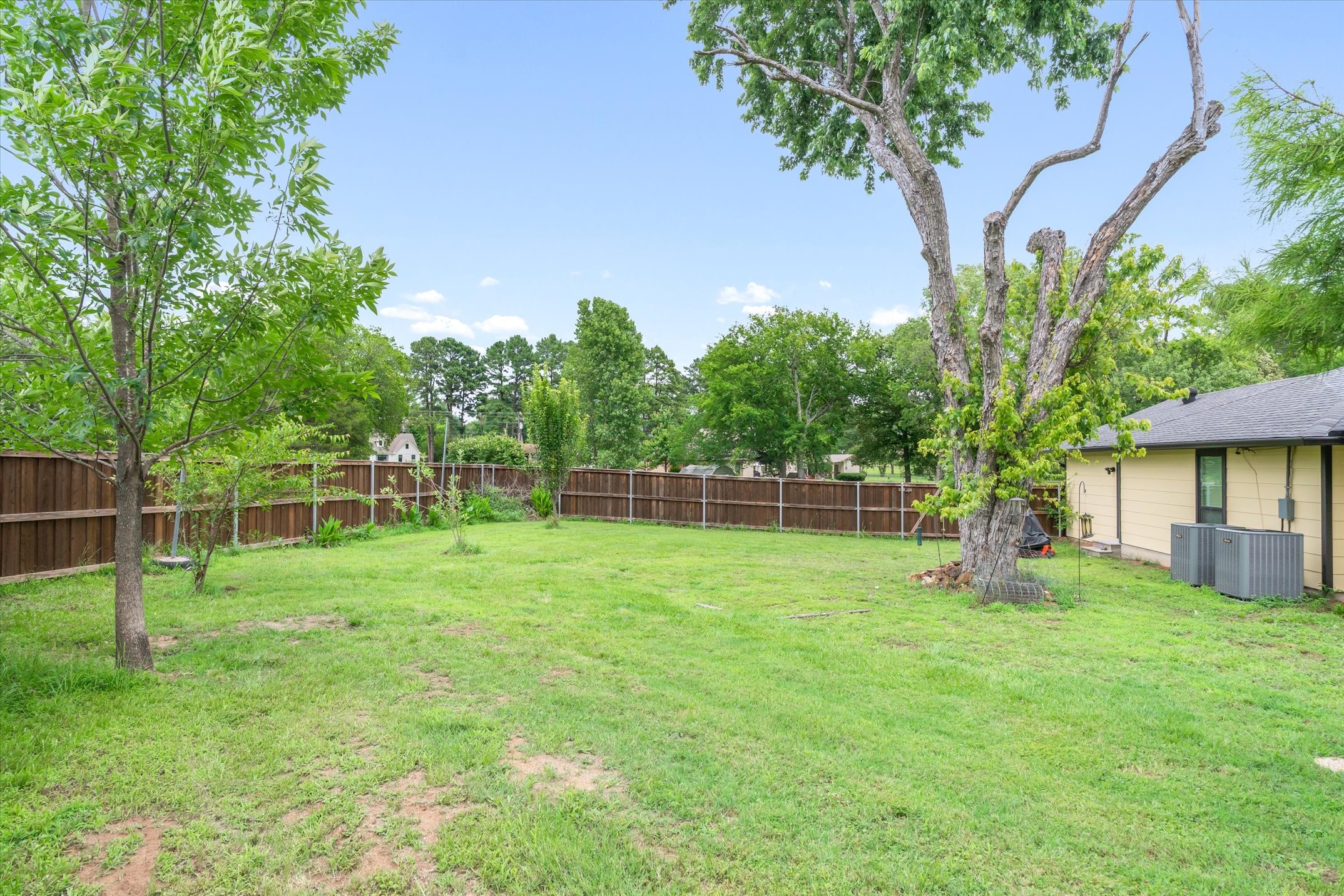 1203 N Spring Street Grand Saline TX 75140