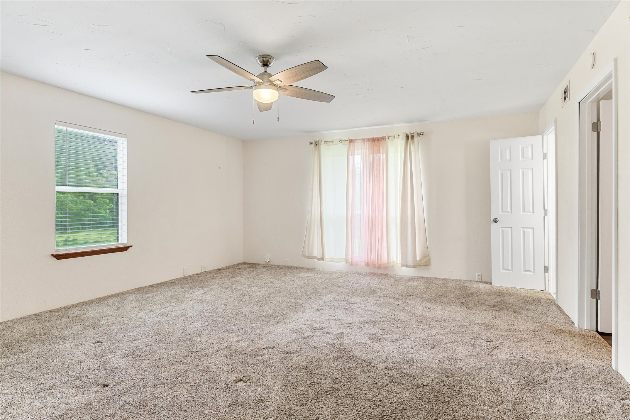 1203 N Spring Street Grand Saline TX 75140