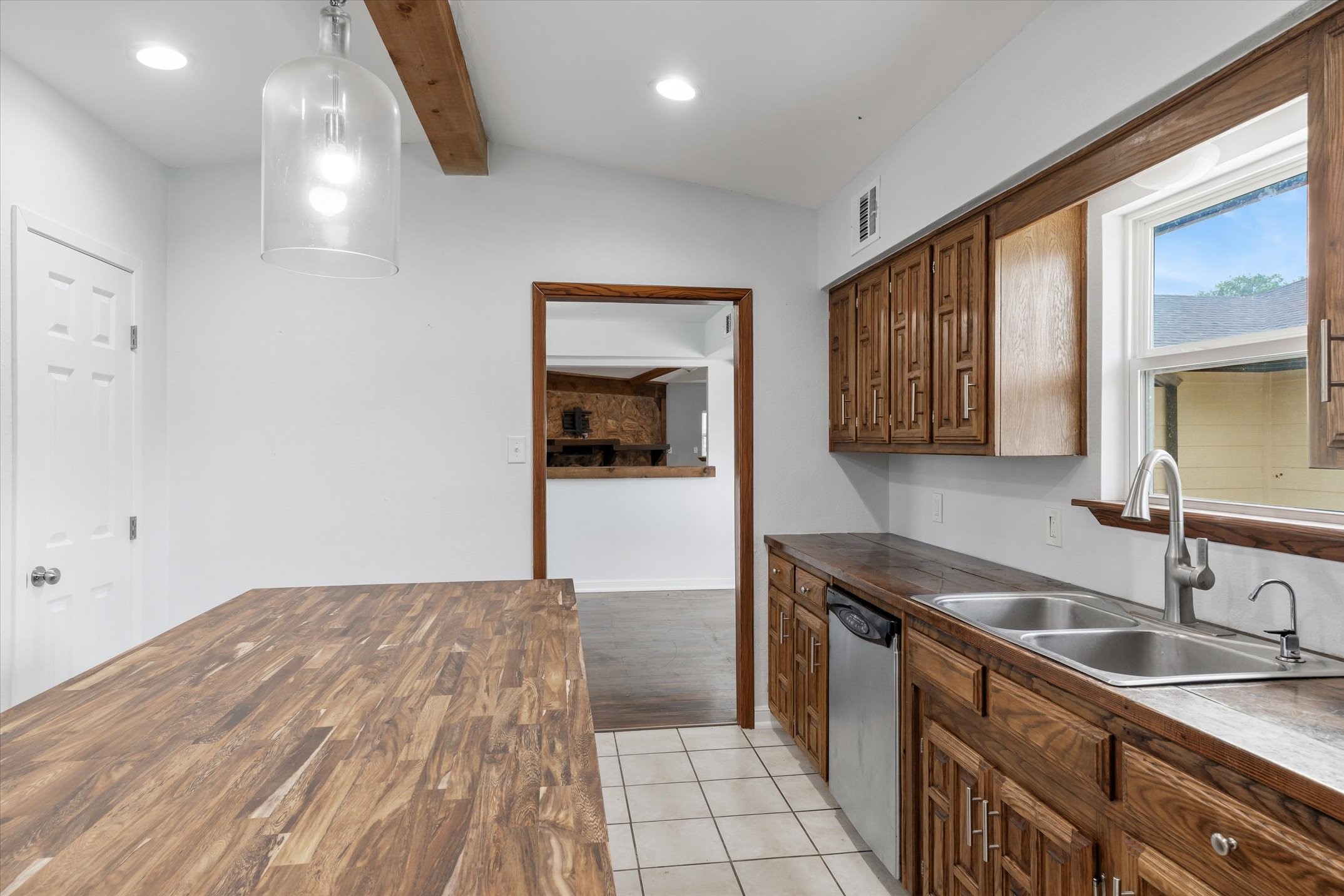1203 N Spring Street Grand Saline TX 75140