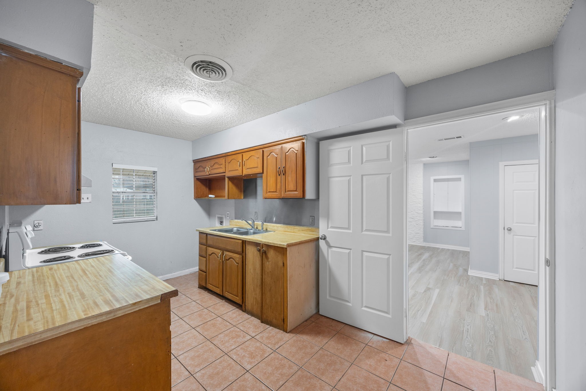 2438 Lasalle Drive Irving TX 75062