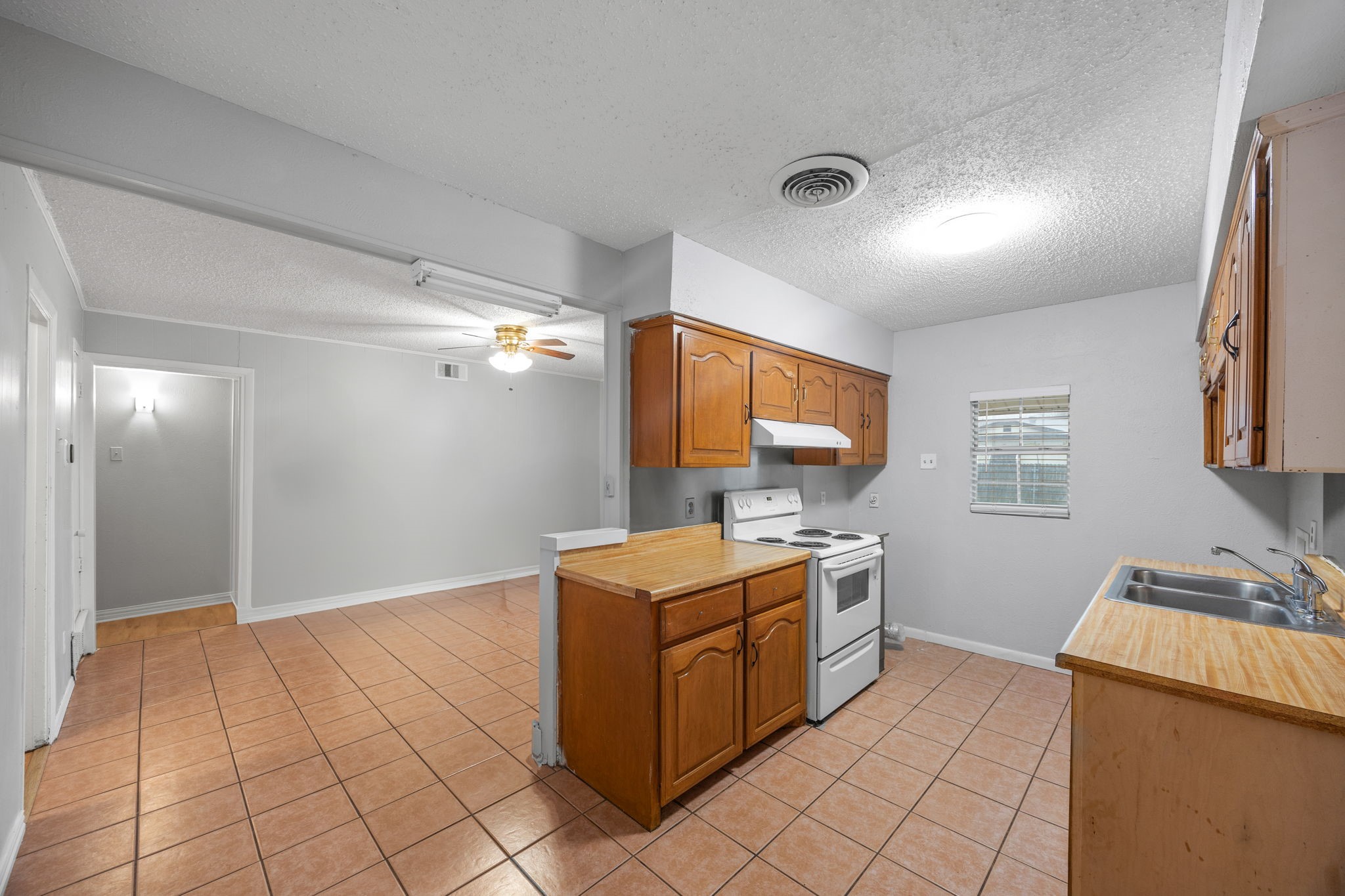 2438 Lasalle Drive Irving TX 75062