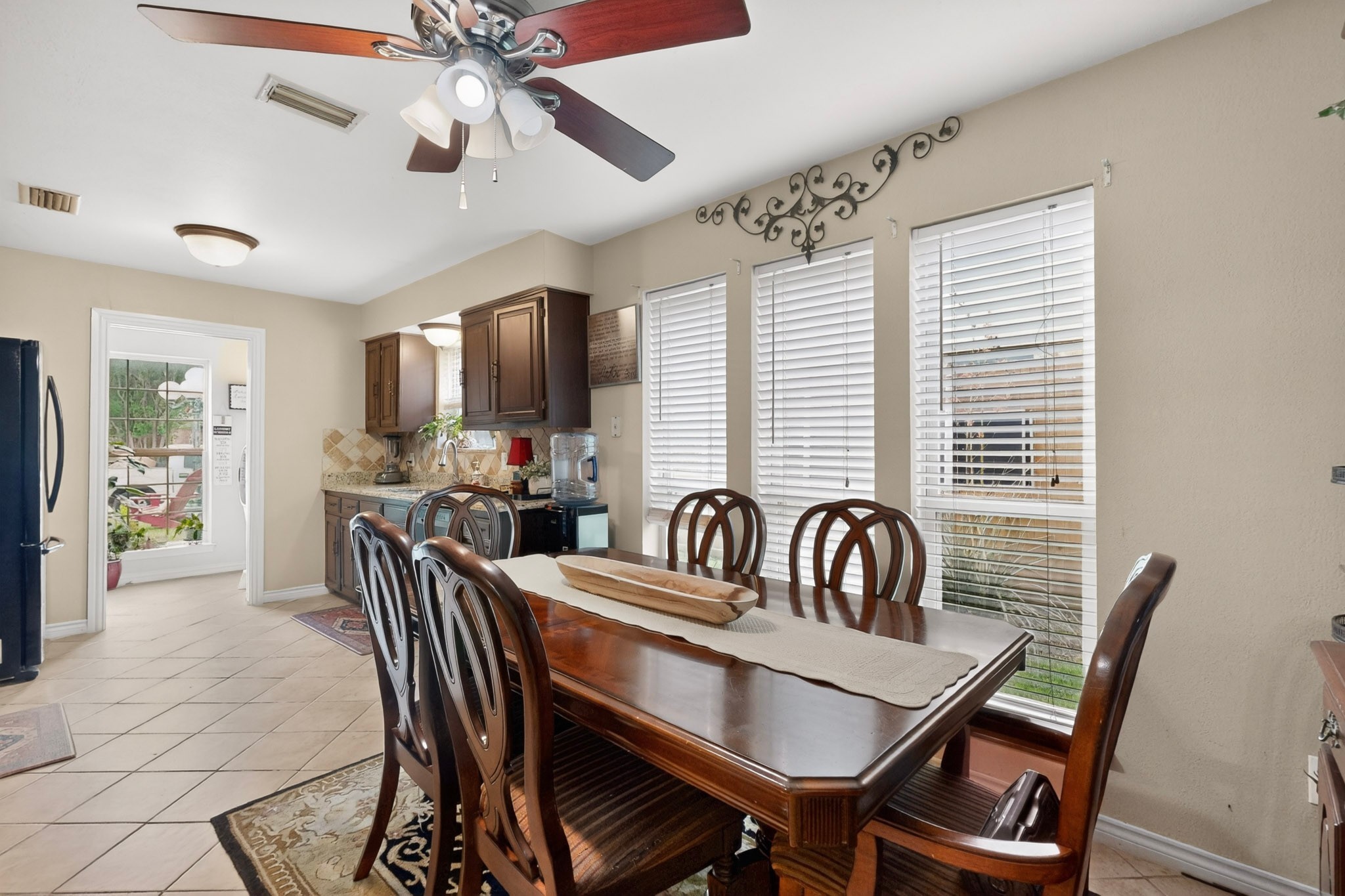 1021 Holland Drive Garland TX 75040
