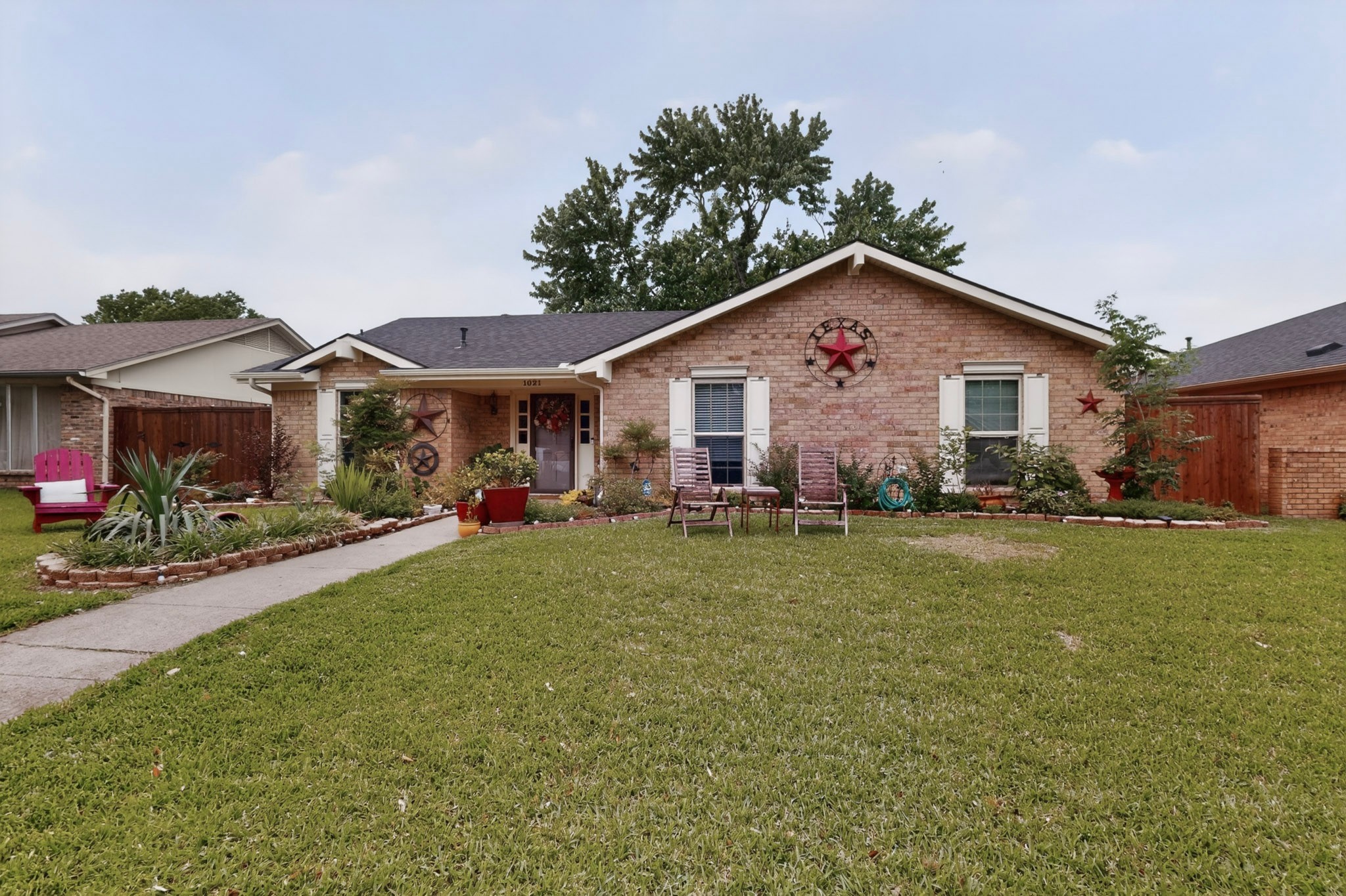 1021 Holland Drive Garland TX 75040