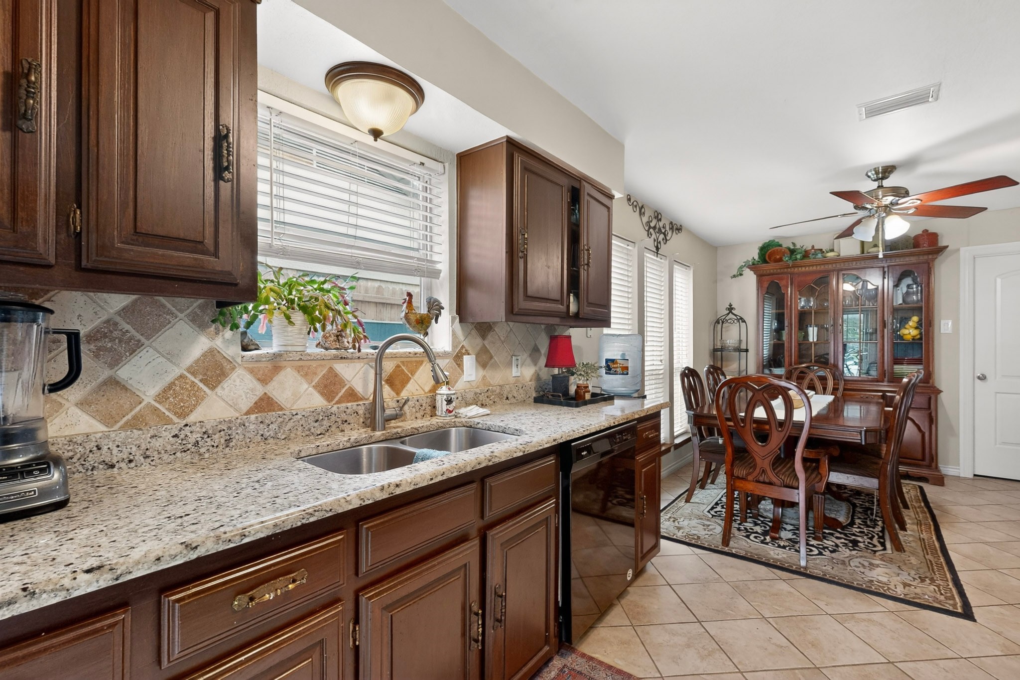 1021 Holland Drive Garland TX 75040