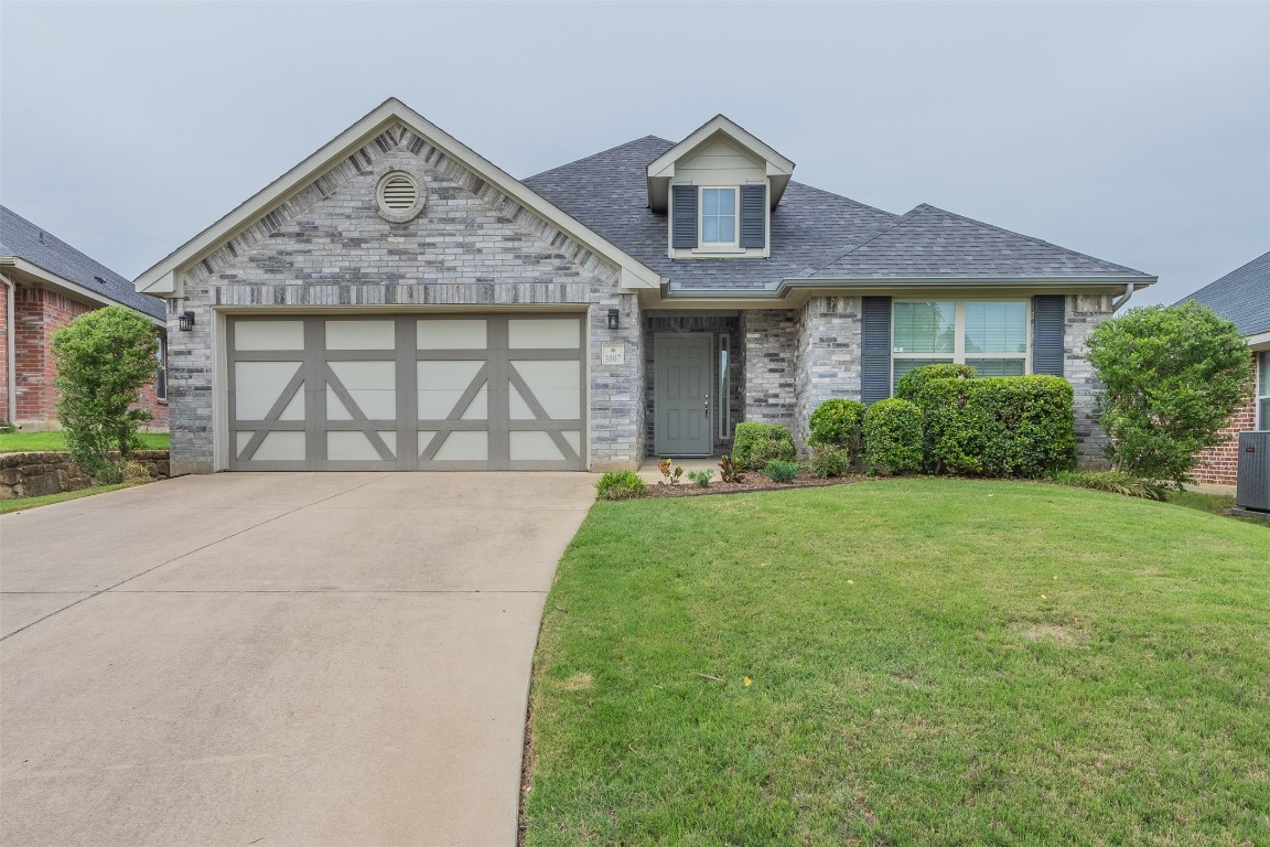 3007 Greenway Drive Burleson TX 76028