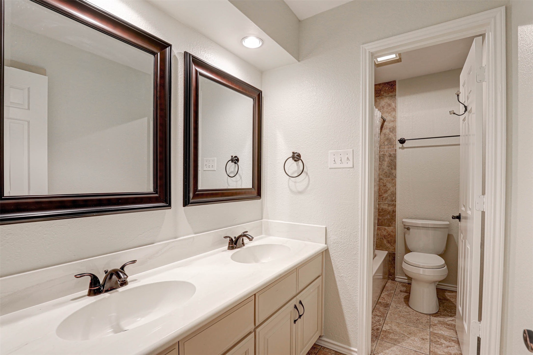 3408 Norman Lane Bedford TX 76021