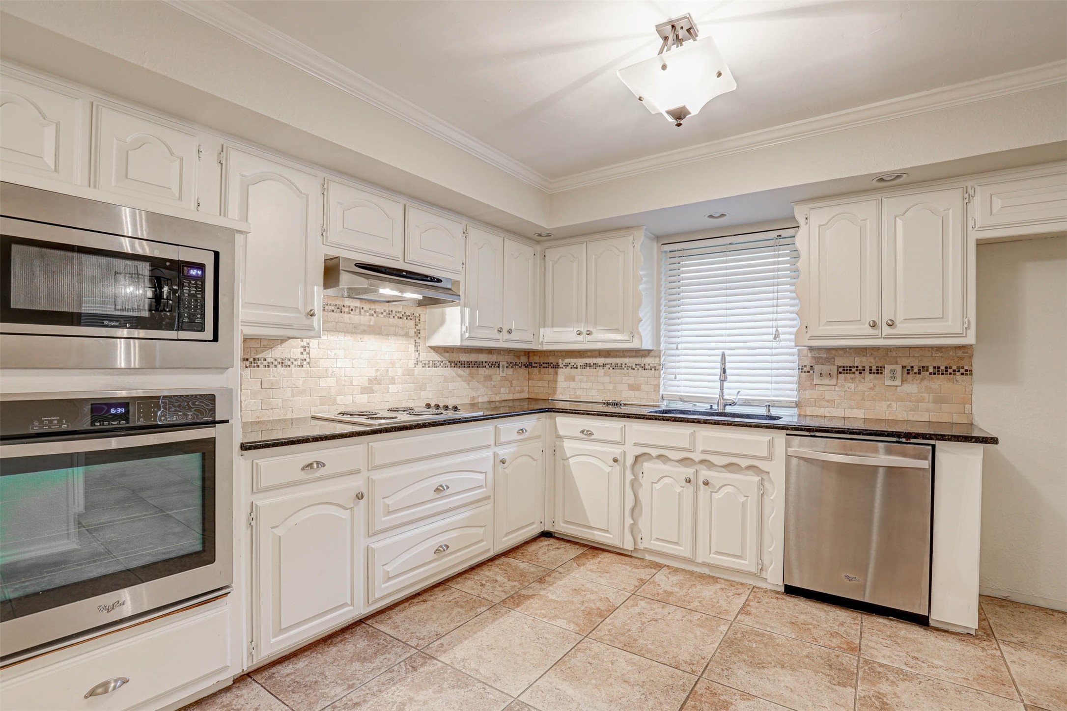 3408 Norman Lane Bedford TX 76021