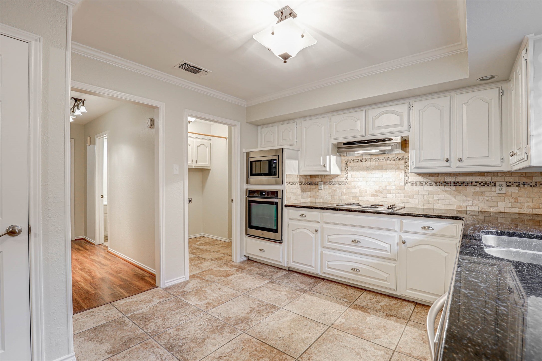 3408 Norman Lane Bedford TX 76021