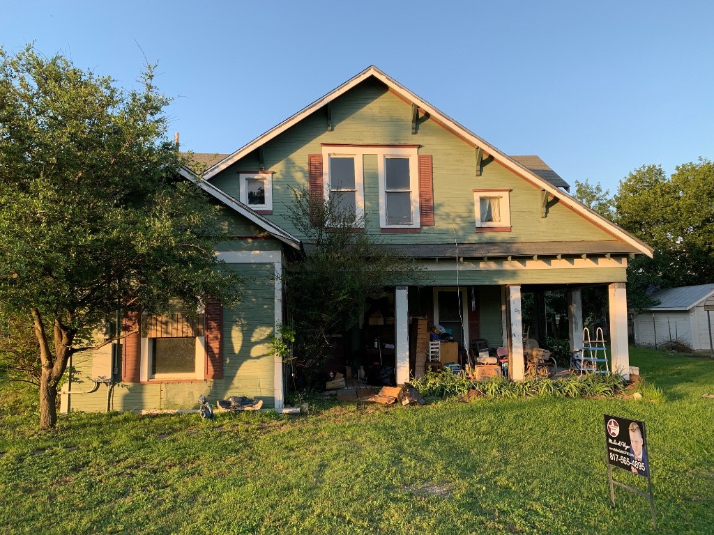 105 S Aquilla Street Itasca TX 76055