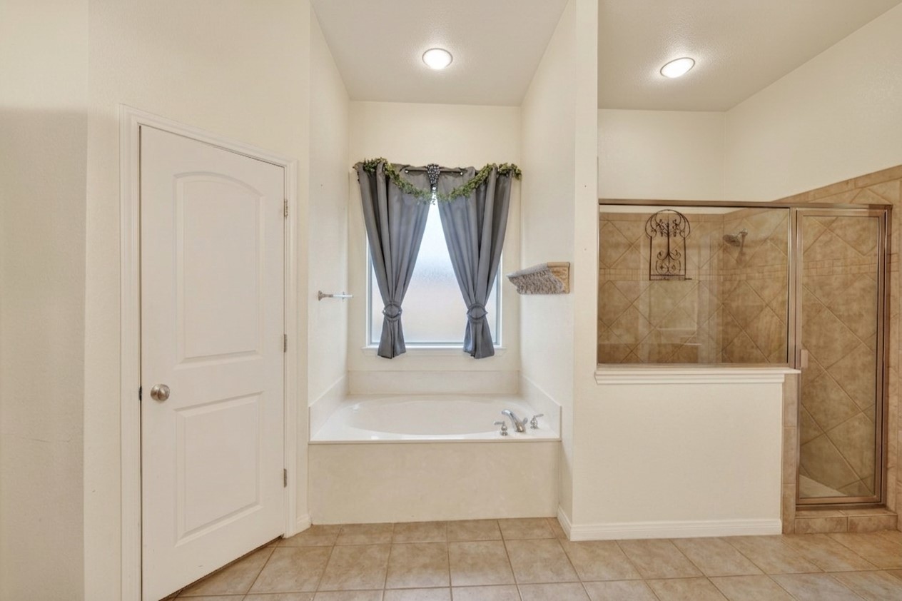 1916 Buckskin Road Crowley TX 76036