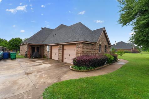 1916 Buckskin Road Crowley TX 76036
