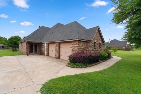 1916 Buckskin Road Crowley TX 76036