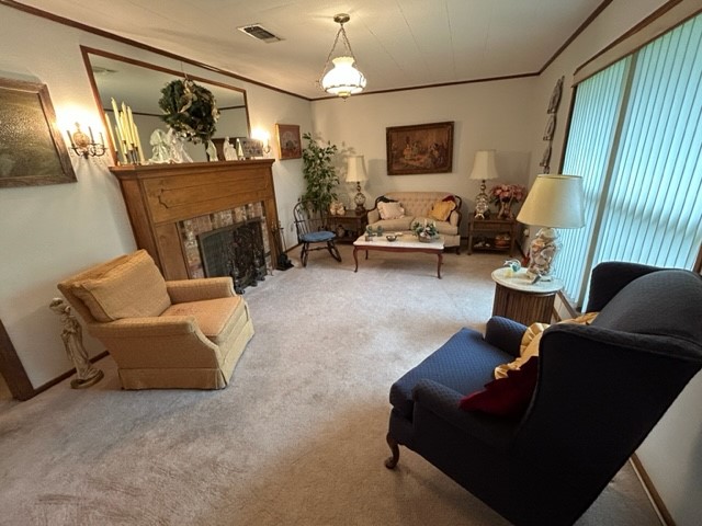 102 E Crockett Street De Kalb TX 75559