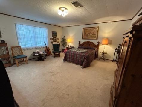 102 E Crockett Street De Kalb TX 75559