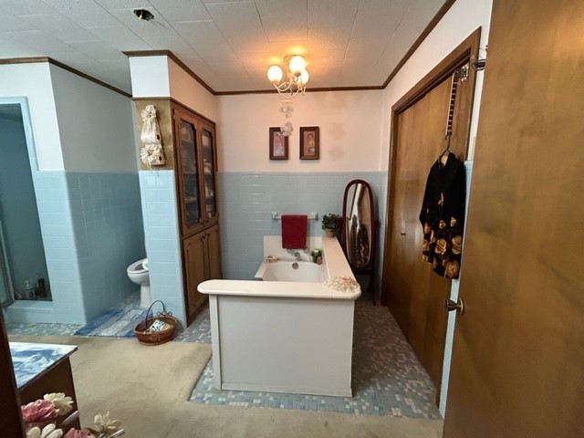 102 E Crockett Street De Kalb TX 75559