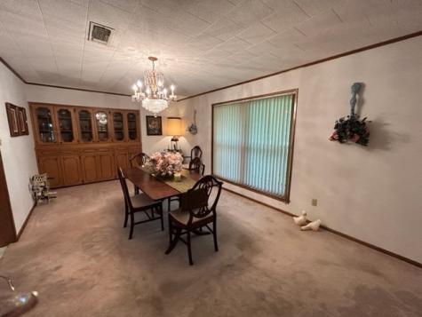 102 E Crockett Street De Kalb TX 75559