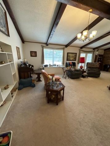 102 E Crockett Street De Kalb TX 75559
