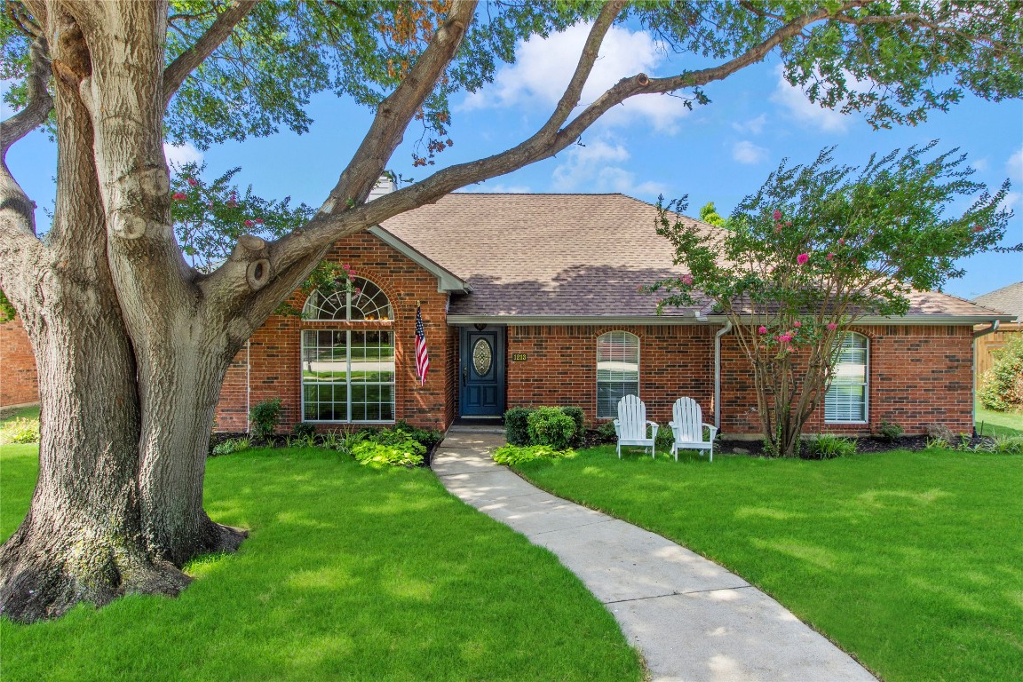 1213 Shawnee Trail Carrollton TX 75007