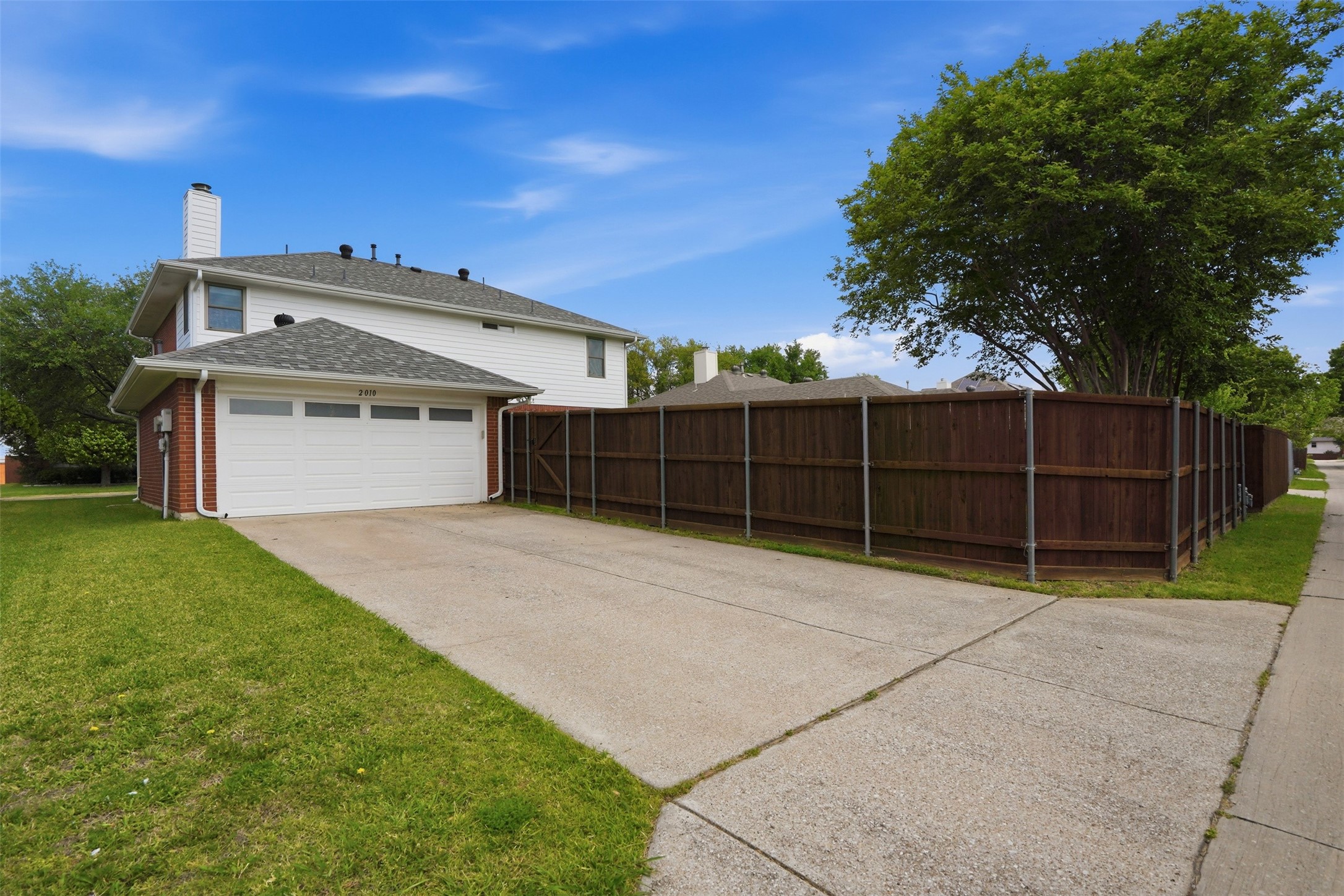 2010 Walnut Creek Trail Garland TX 75040