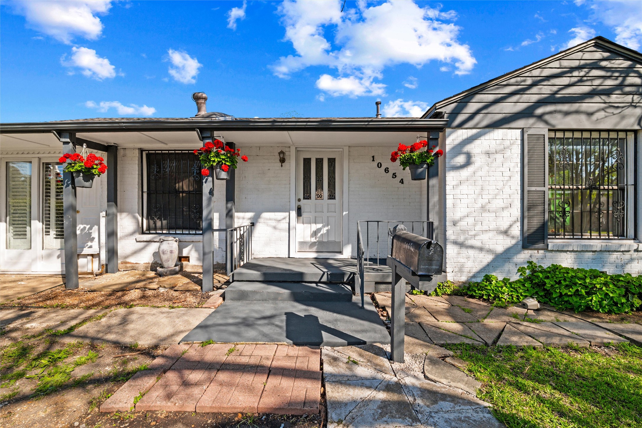 10654 Aledo Drive Dallas TX 75228