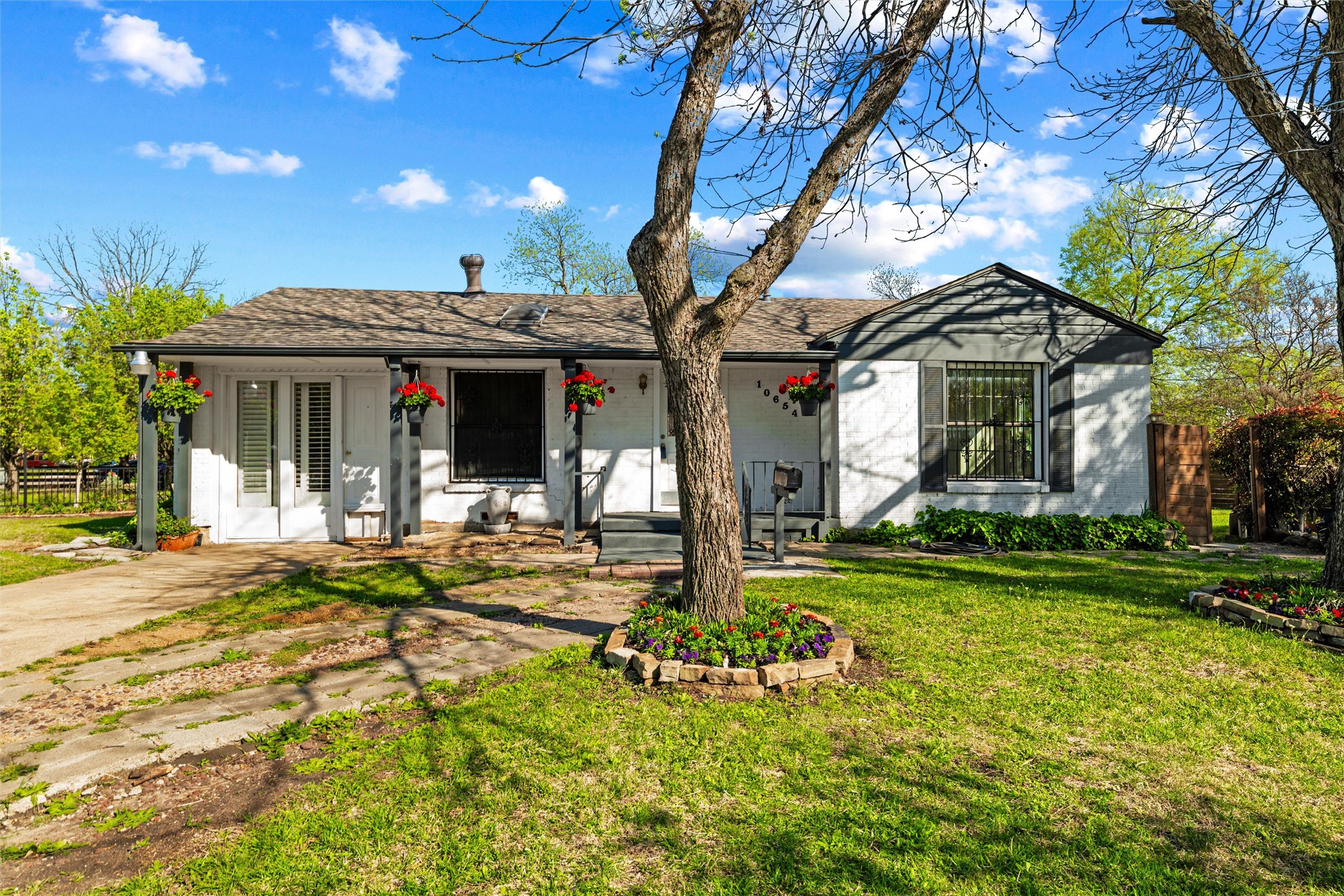 10654 Aledo Drive Dallas TX 75228