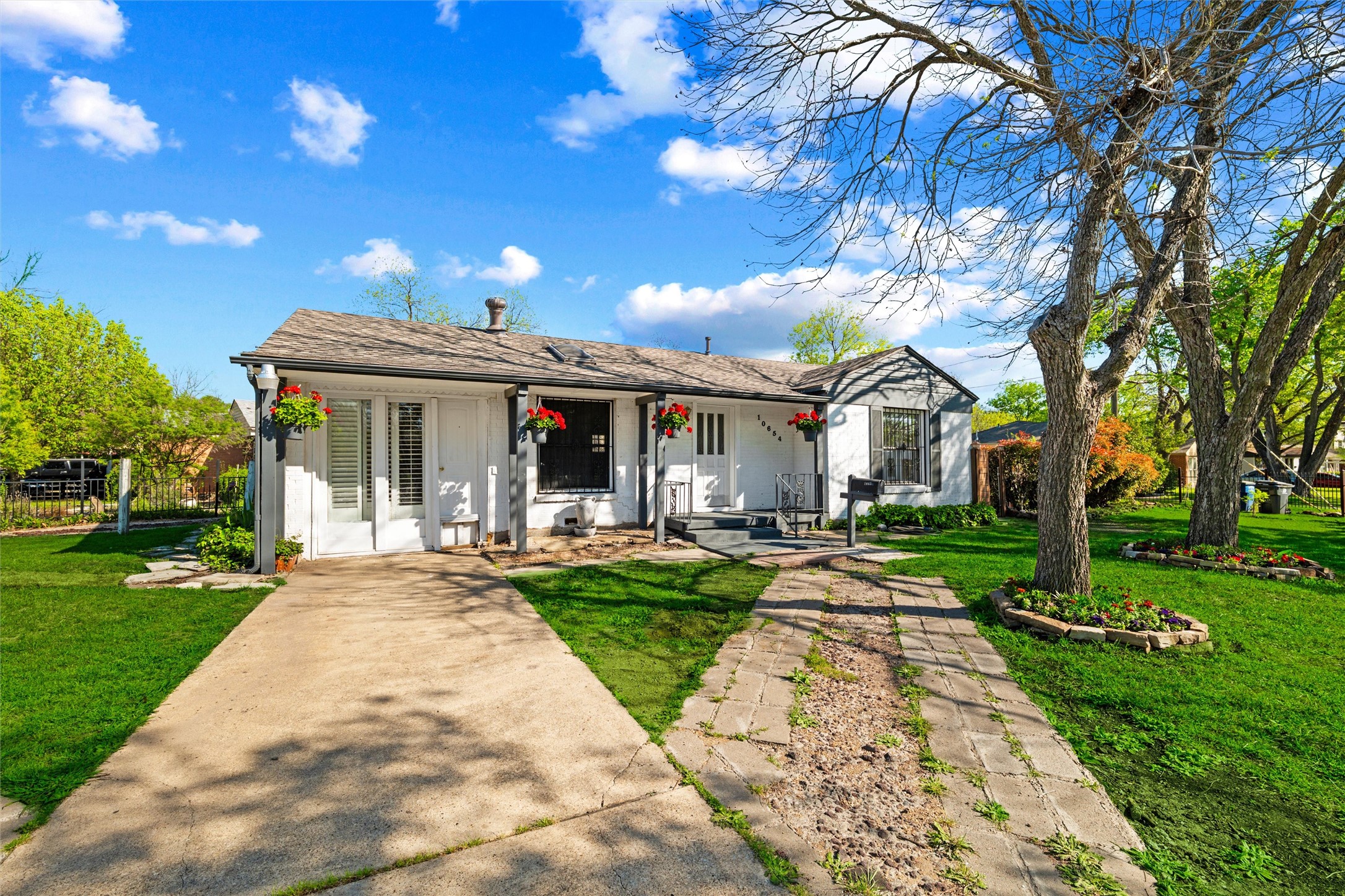10654 Aledo Drive Dallas TX 75228
