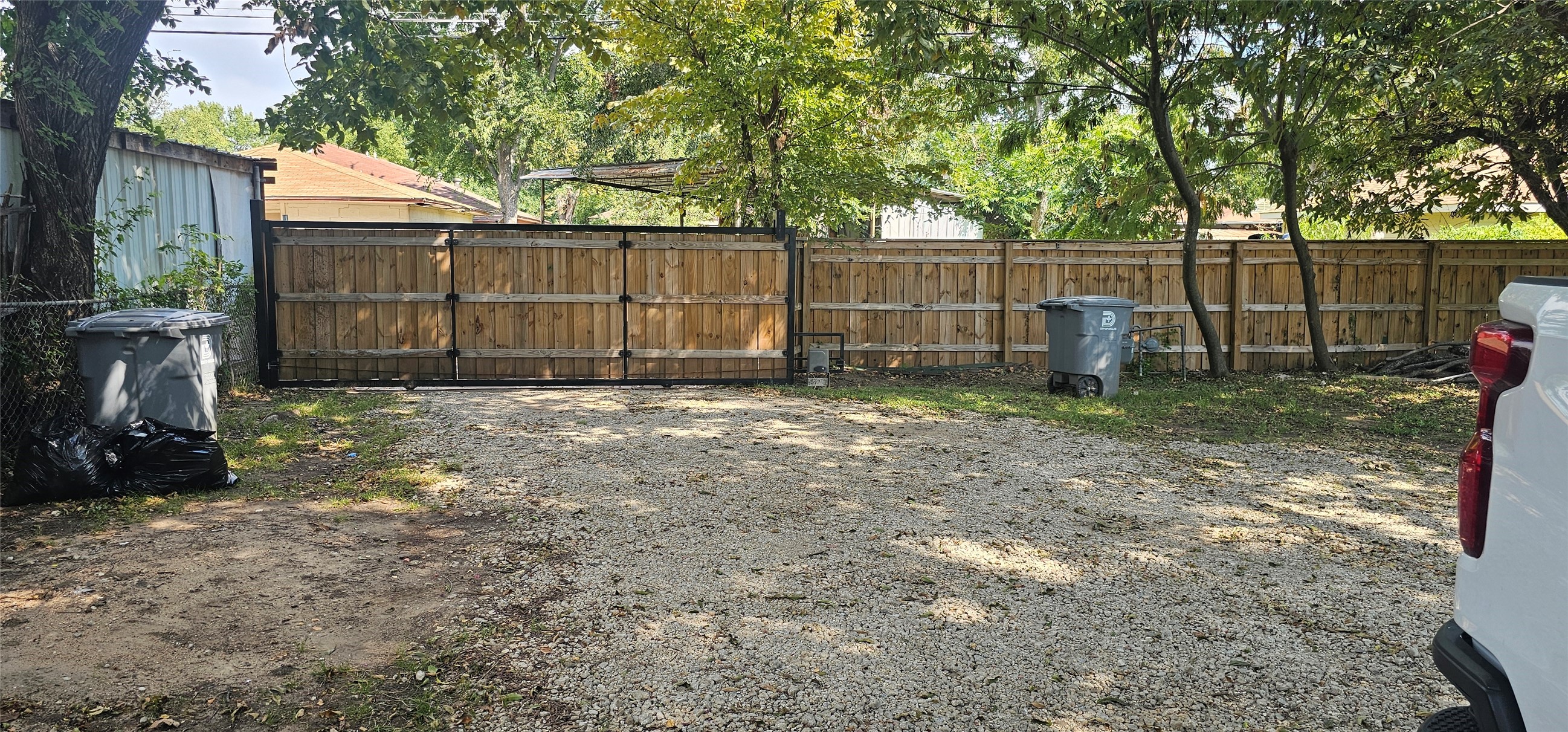 1826 N Jim Miller Road Dallas TX 75217