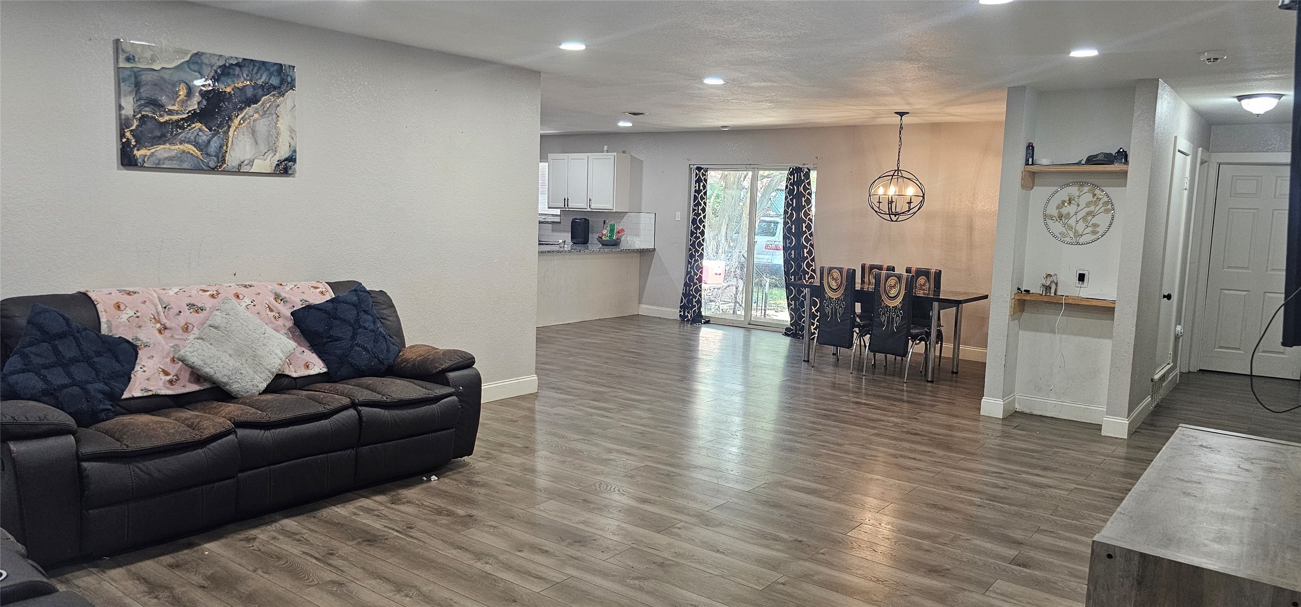1826 N Jim Miller Road Dallas TX 75217