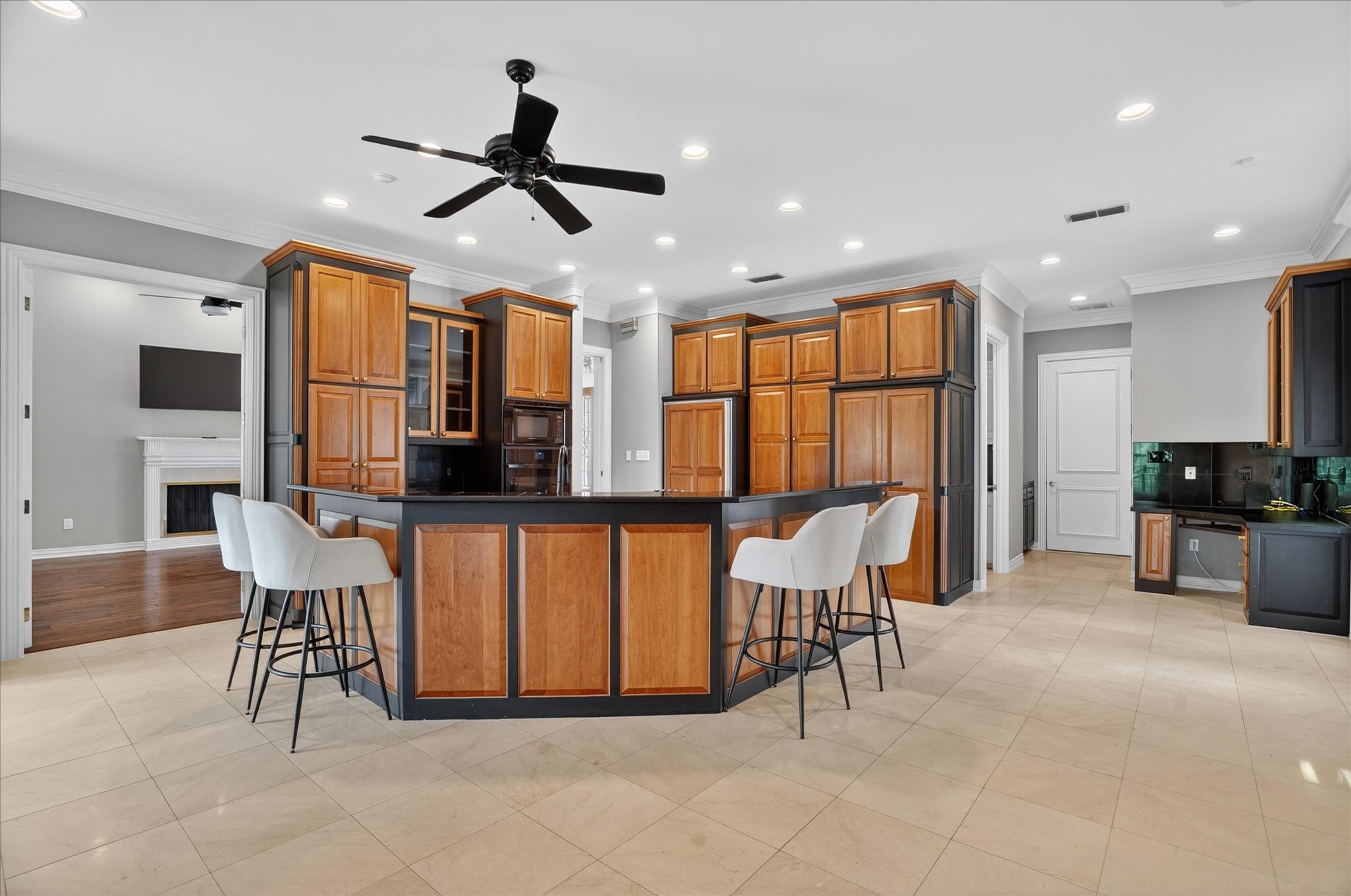9704 Ravenswood Road Granbury TX 76049