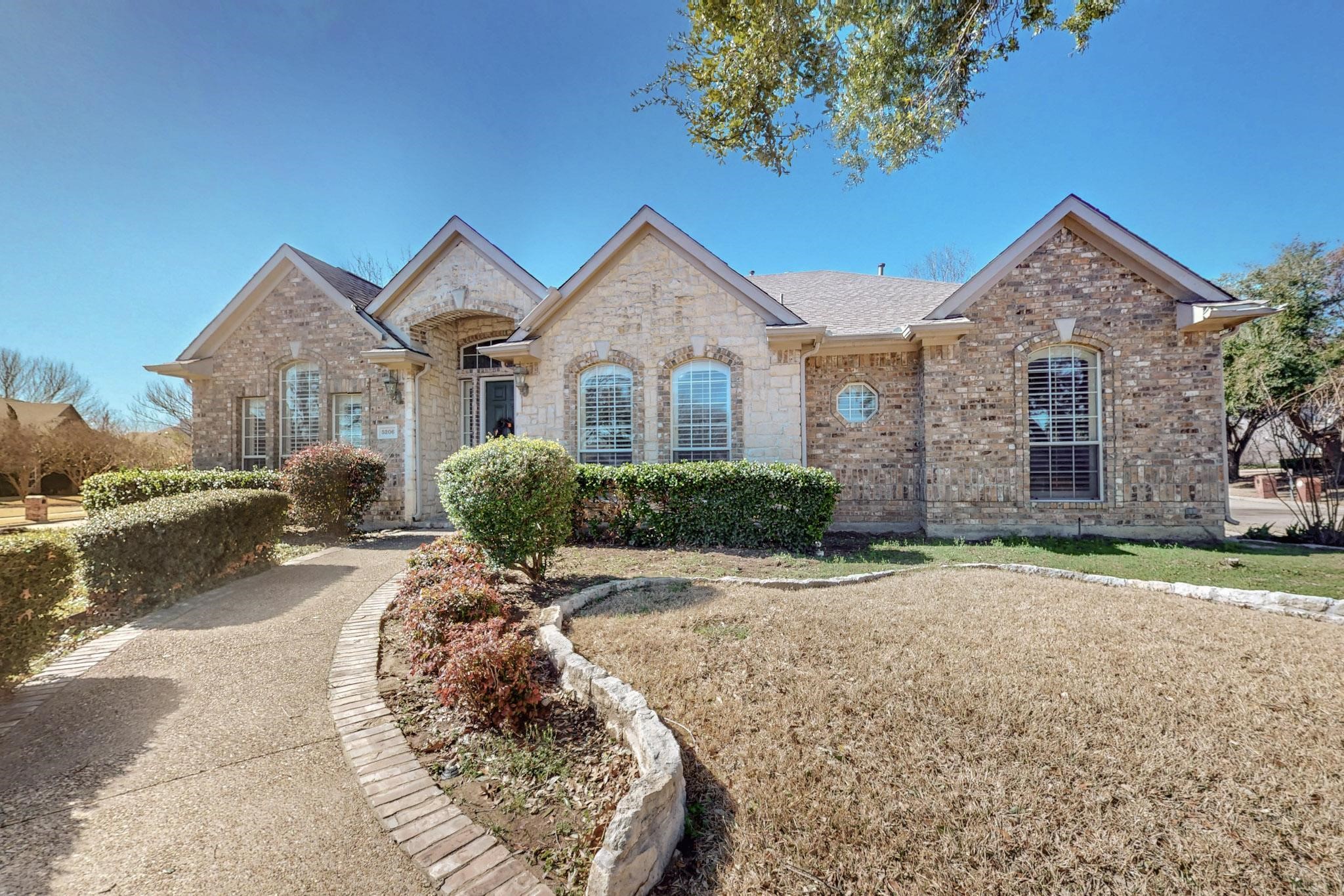 5206 Fairway Lakes Court Garland TX 75044