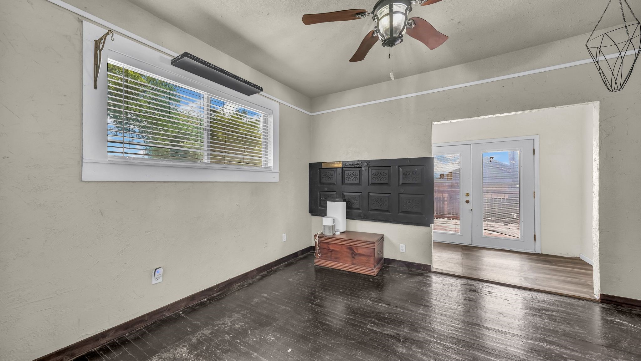 900 E Hubbard Street Mineral Wells TX 76067